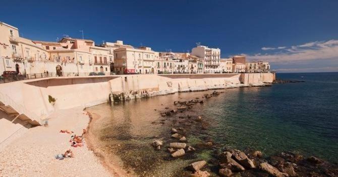 דירות סירקוזה Terrazza Dei Mori - Seaview Terrace In Ortigia מראה חיצוני תמונה